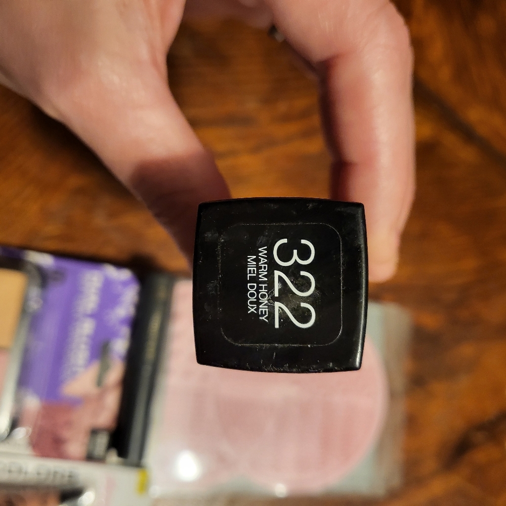 Make up bundle - Picture 3 of 7